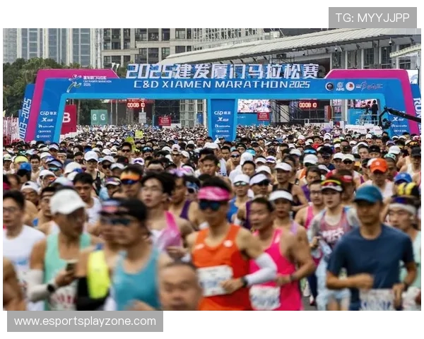 厦门马拉松赛道上的坚持：六旬跑者连续十年完赛致敬体育精神